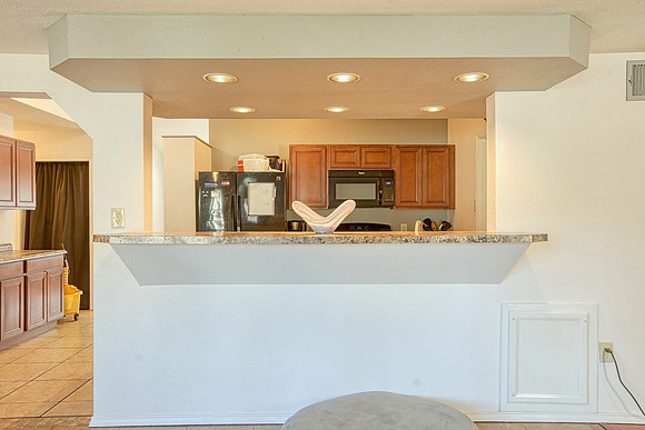 801 Brooks Ave (017)