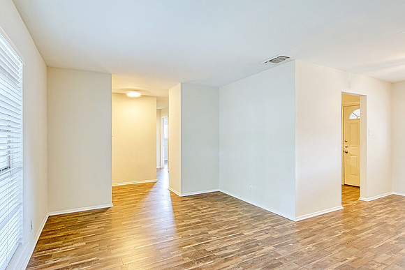 3111 Royalton Drive (009)