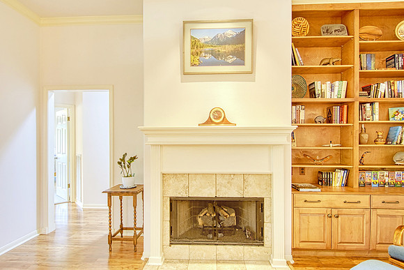 2518 Inwood View MLS (013)