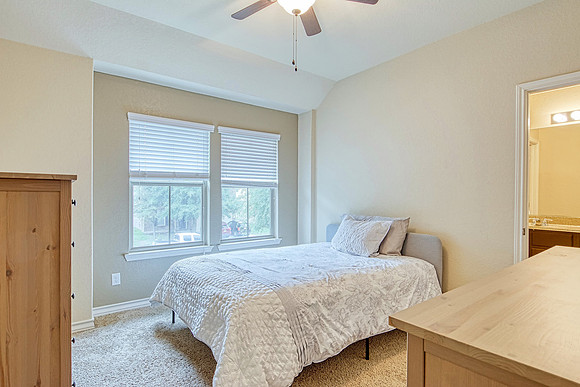213 Dove Hill (035)