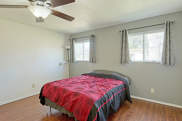 801 Brooks Ave (026)