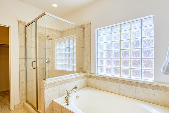 2518 Inwood View (027)