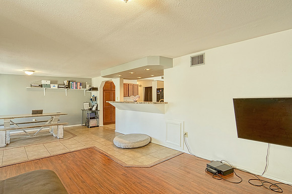 801 Brooks Ave (021)