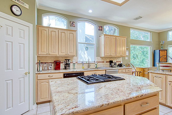 3314 Falling Brook (019)