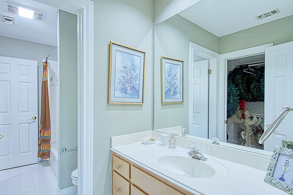 3314 Falling Brook (041)