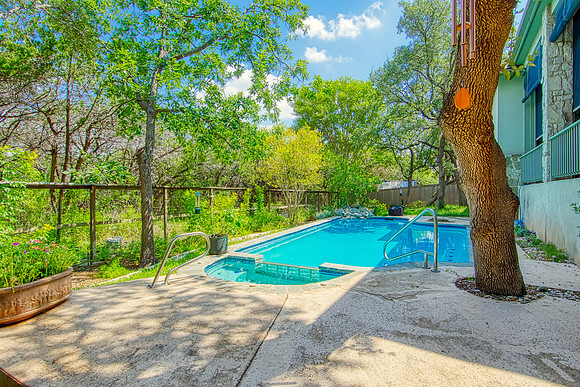 3314 Falling Brook (047)