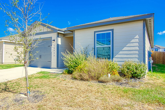 10939 Delight Grove (002)