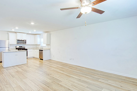 10939 Delight Grove (004)