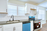 202 Covina Ave (013)