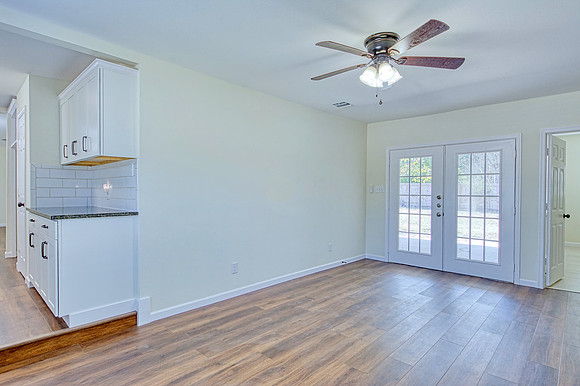 202 Covina Ave (017)