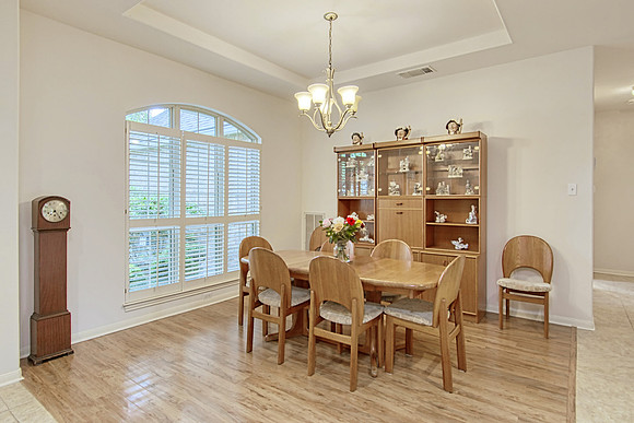 2518 Inwood View (008)