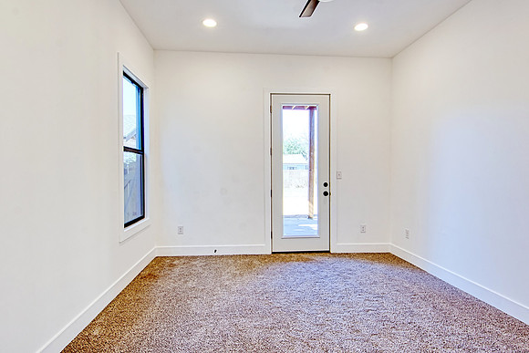 1111 North Palmetto Ave (018)
