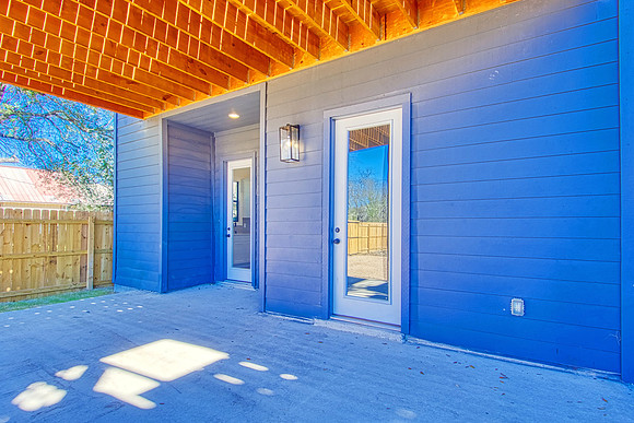 1111 North Palmetto Ave (041)