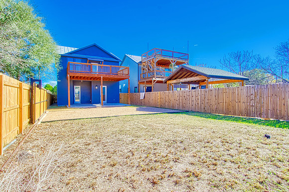 1111 North Palmetto Ave (043)