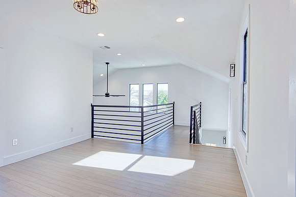 1111 North Palmetto Ave (025)