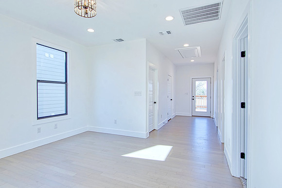 1111 North Palmetto Ave (026)