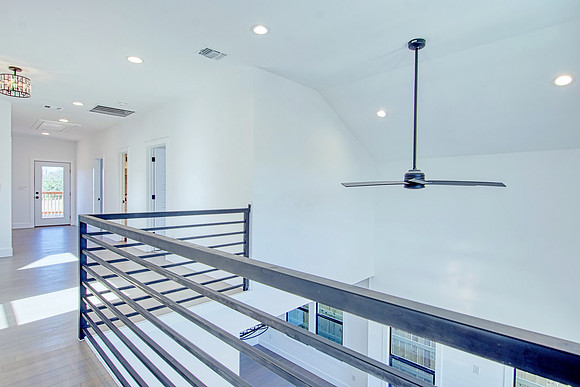 1111 North Palmetto Ave (027)