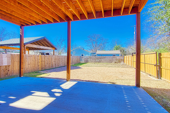 1111 North Palmetto Ave (040)