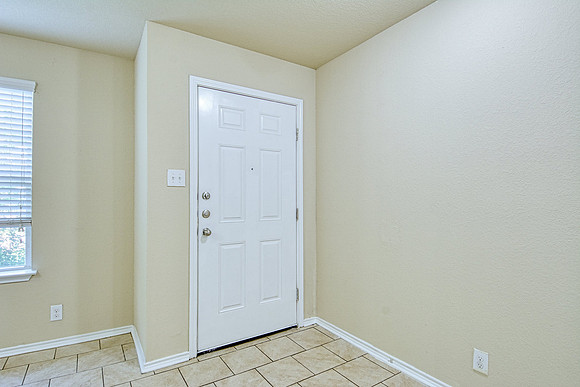 10814 Arkey Ave (005)