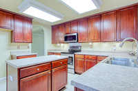 9008 Priviledge Point (013)