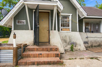 1204 W Kings Hwy (004)