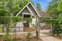 1204 W Kings Hwy (002)