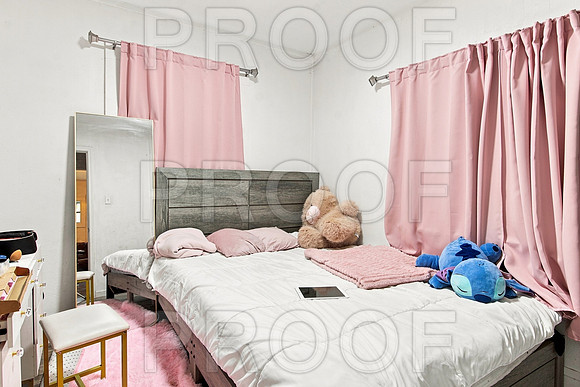 1204 W Kings Hwy (016)