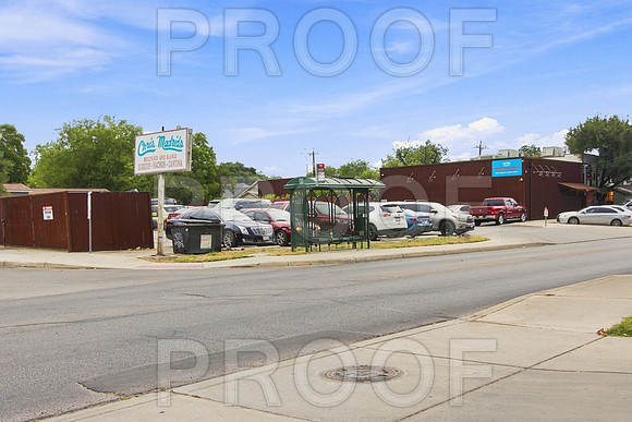 1204 W Kings Hwy (028)