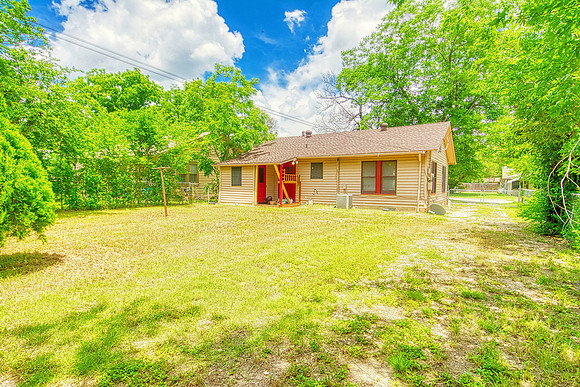 520 Wright Ave (023)