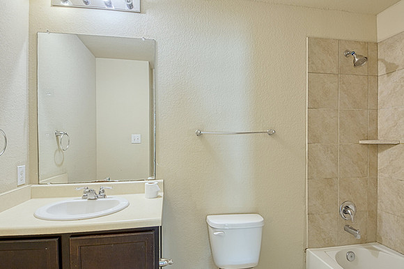 10814 Arkey Ave (035)