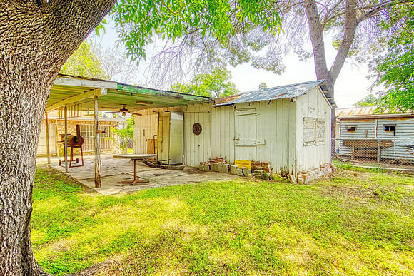 412 Drake Ave (037)