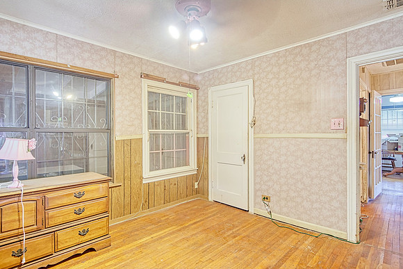 412 Drake Ave (029)
