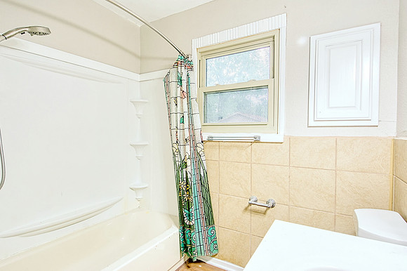 520 Wright Ave (017)