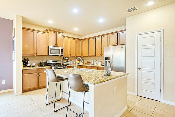 7046 Zuma Beach (008)