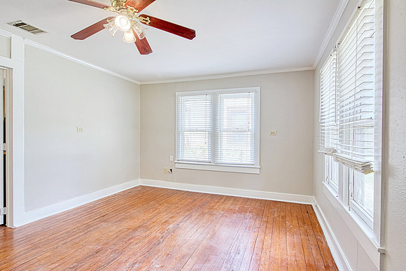 520 Wright Ave (006)