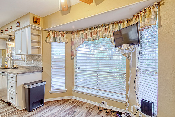 15005 Baycliff (015)