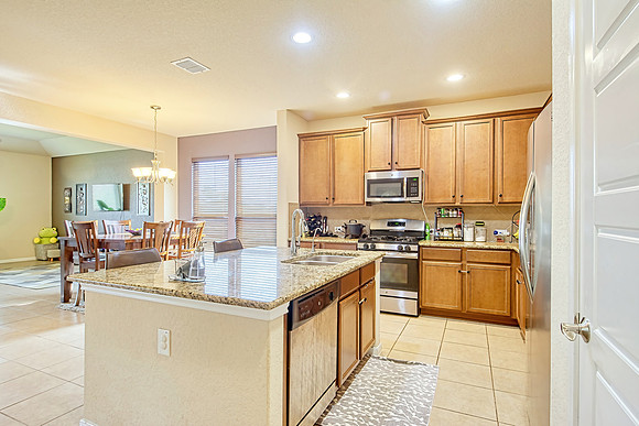 7046 Zuma Beach (007)