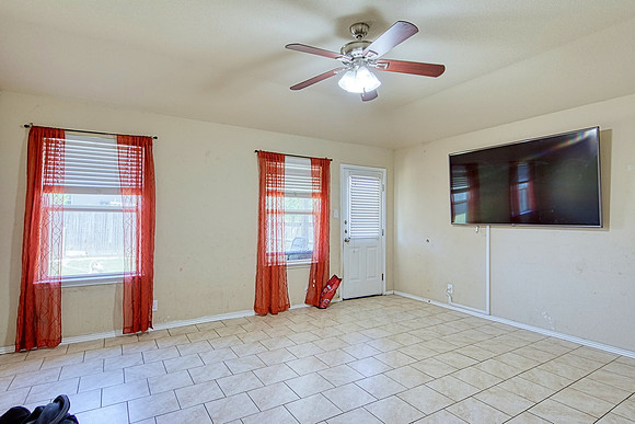 10814 Arkey Ave (008)