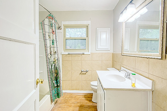 520 Wright Ave (016)