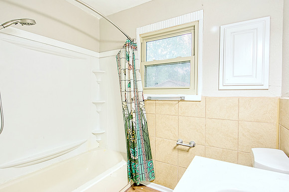 520 Wright Ave (017)