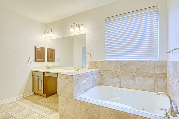1022 Gazania Hill (028)