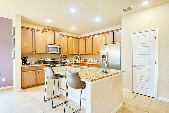7046 Zuma Beach (008) MLS