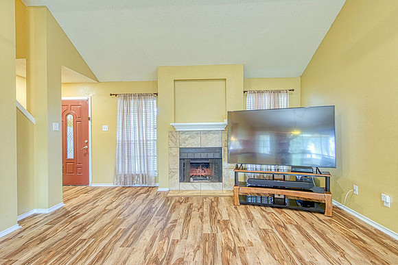 15005 Baycliff (007)