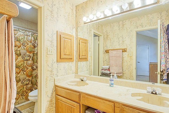 15005 Baycliff (021)