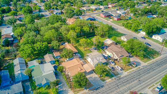 415 W Southcross (001)