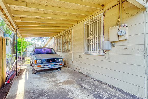 412 Drake Ave (031)