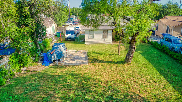 415 W Southcross-MLS (013)