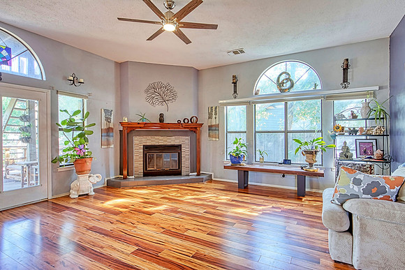 14014 Shire Oak (015)