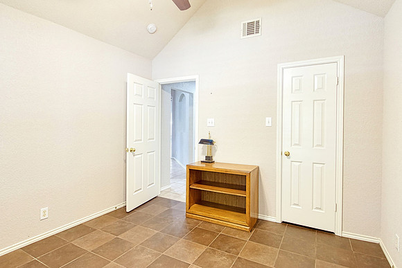 5107 Casbury (036)