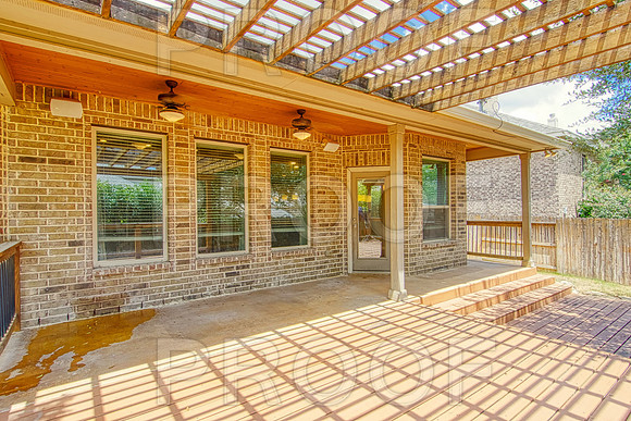 1024 Stone Crossing MLS Sized(041)